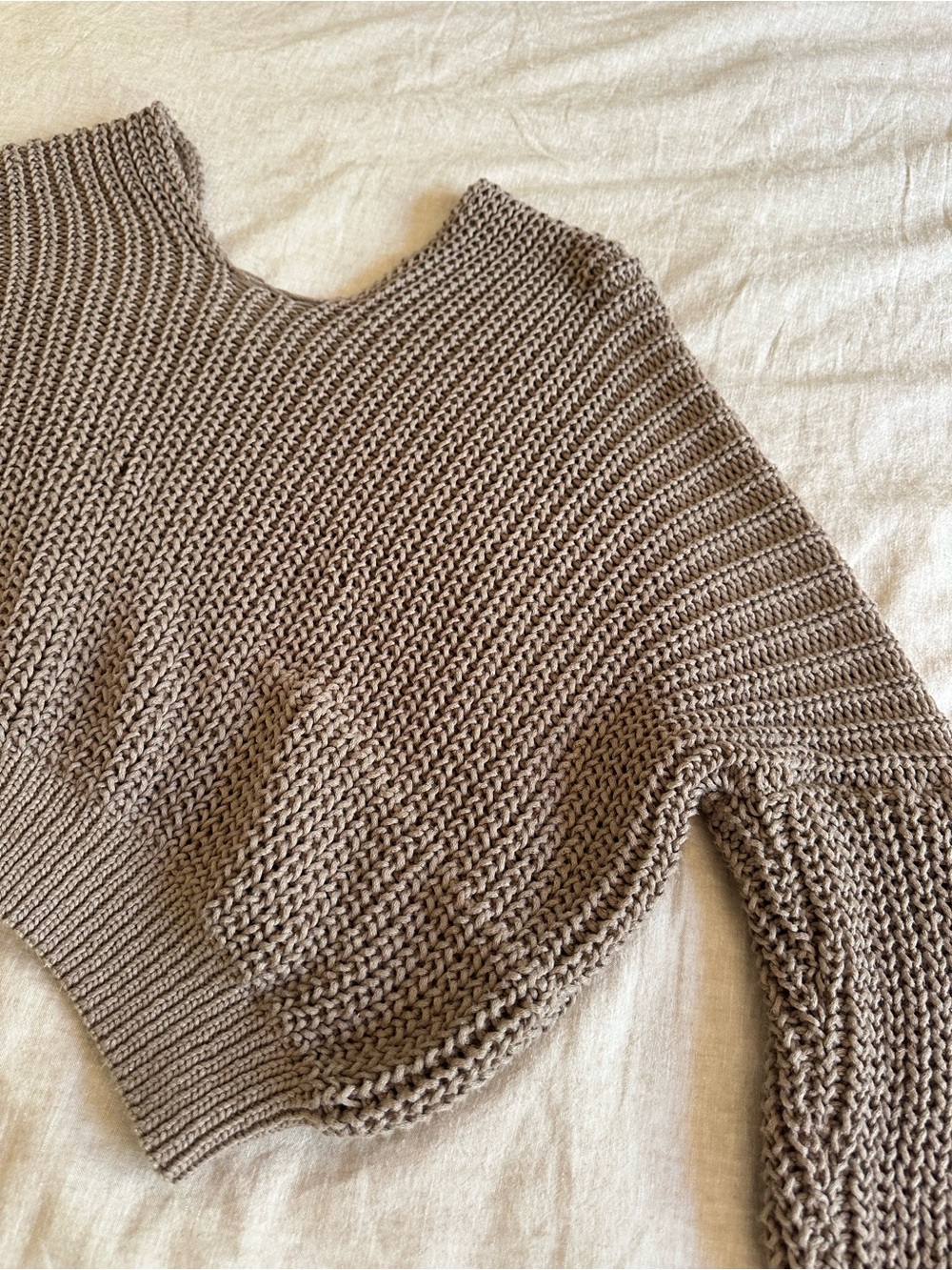 VICI Chunky Knit Cropped Sweater Taupe Small - Picture 5 of 5